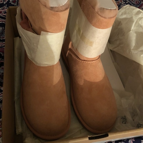 ugg daelynn boots